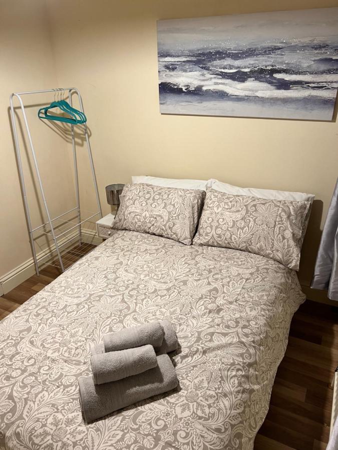 Reading West Homestay Екстер'єр фото
