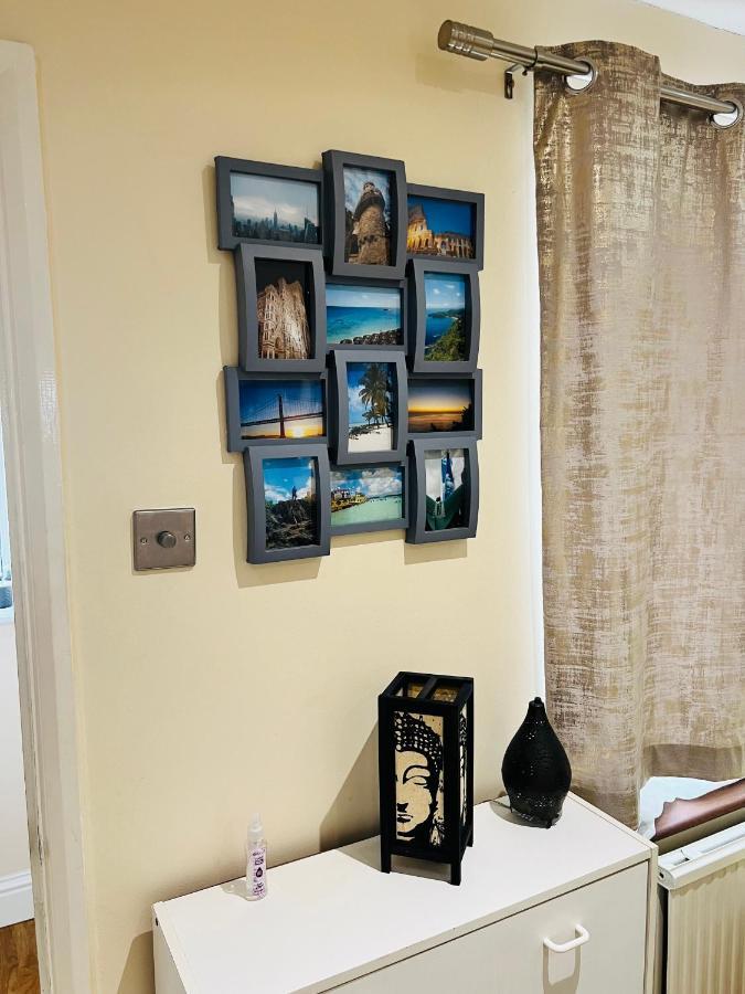 Reading West Homestay Екстер'єр фото
