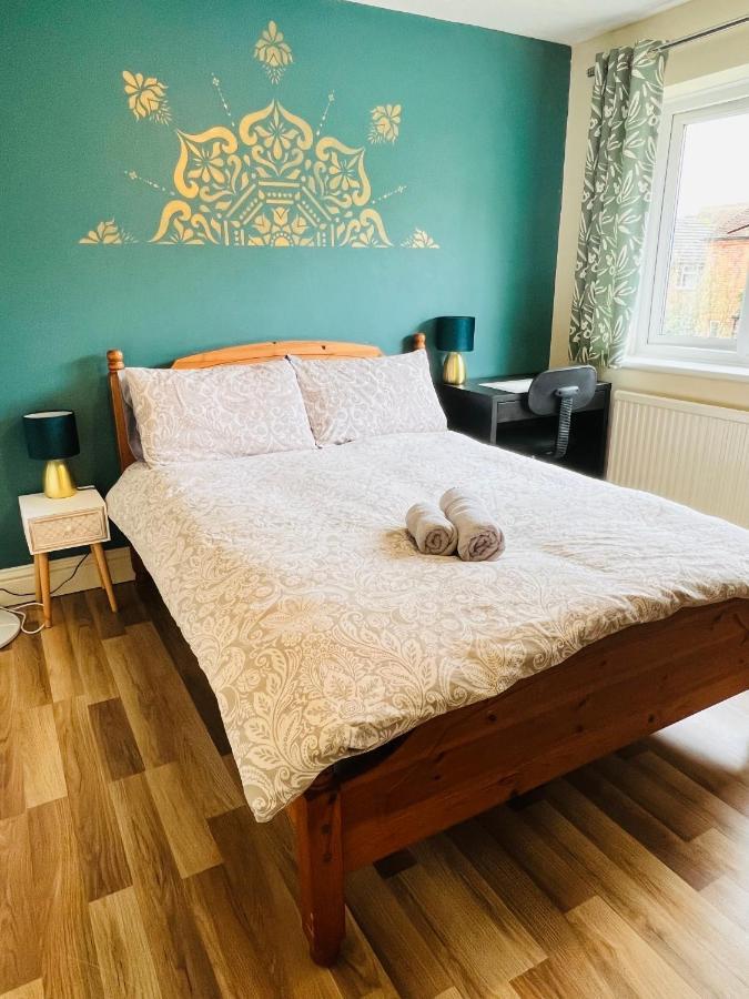 Reading West Homestay Екстер'єр фото
